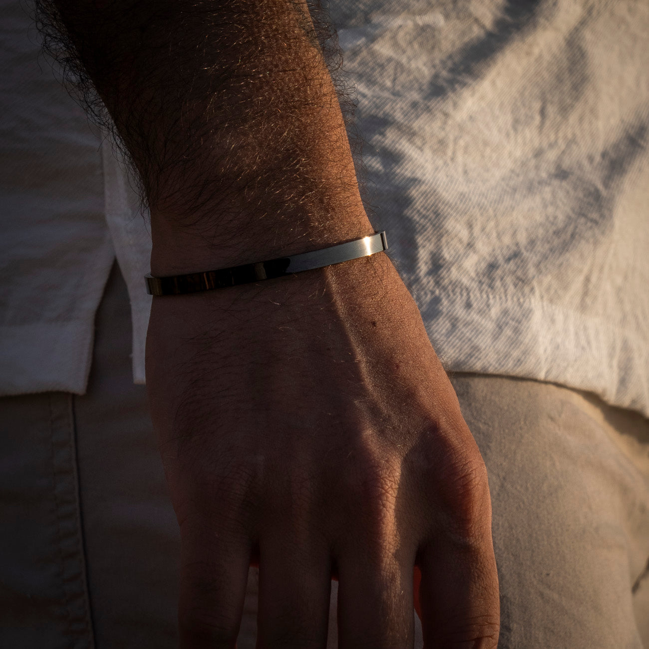 CLASSIC CUFF