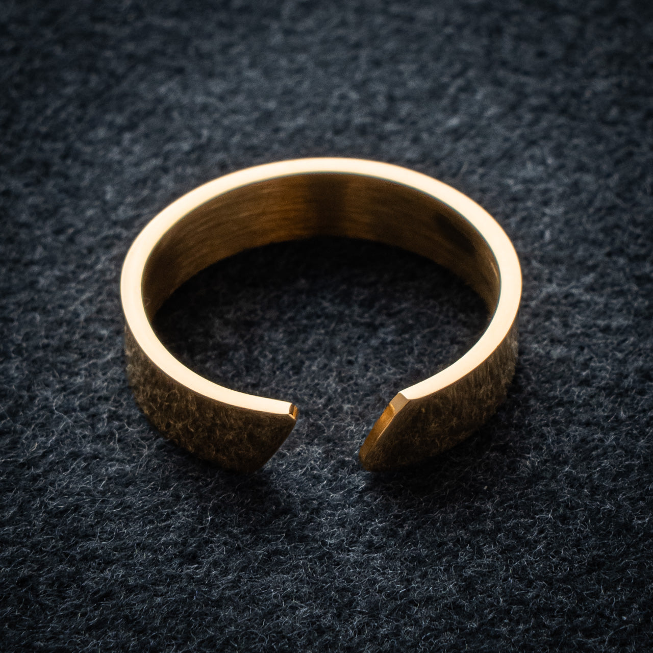 CLASSIC RING