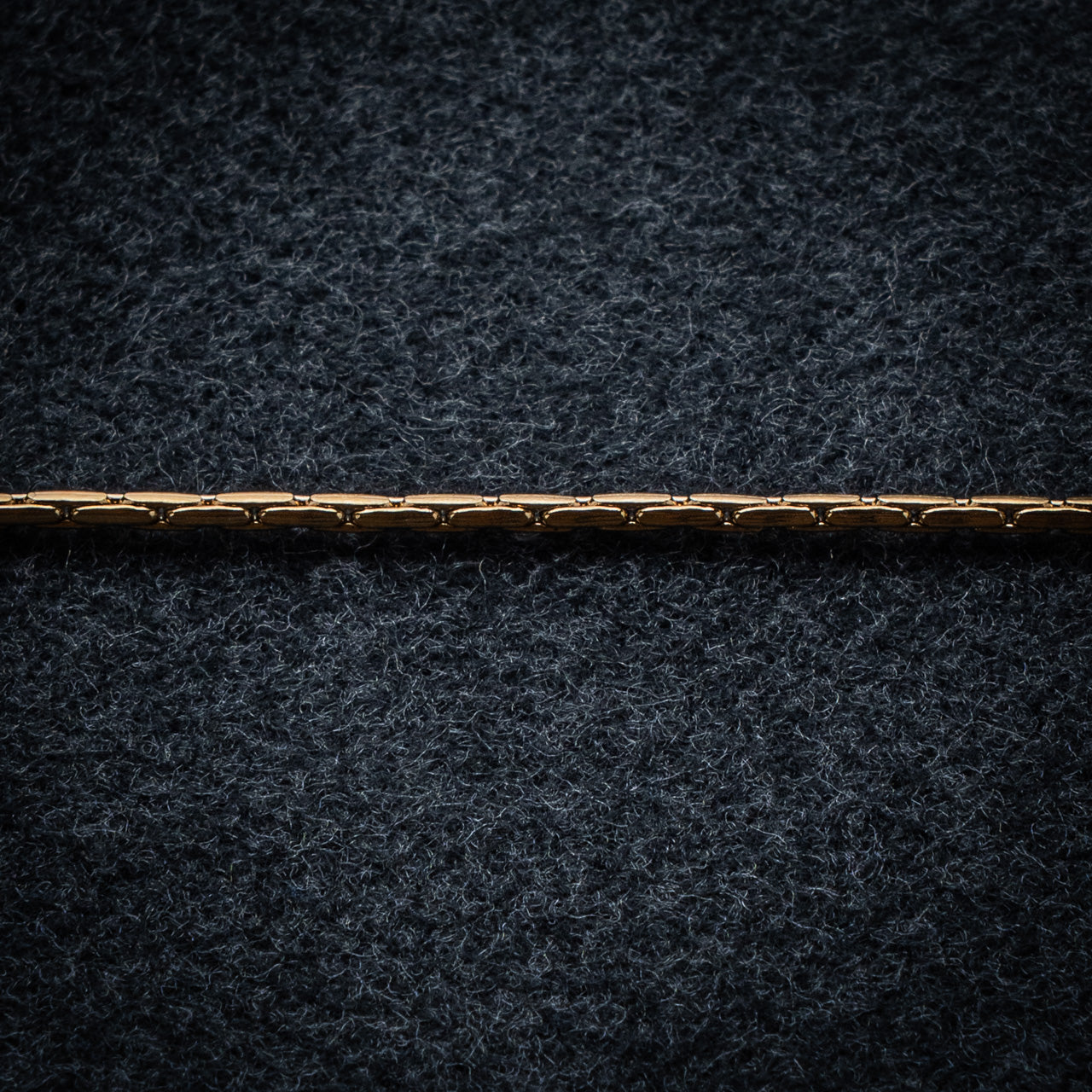 WIRE BRACELET