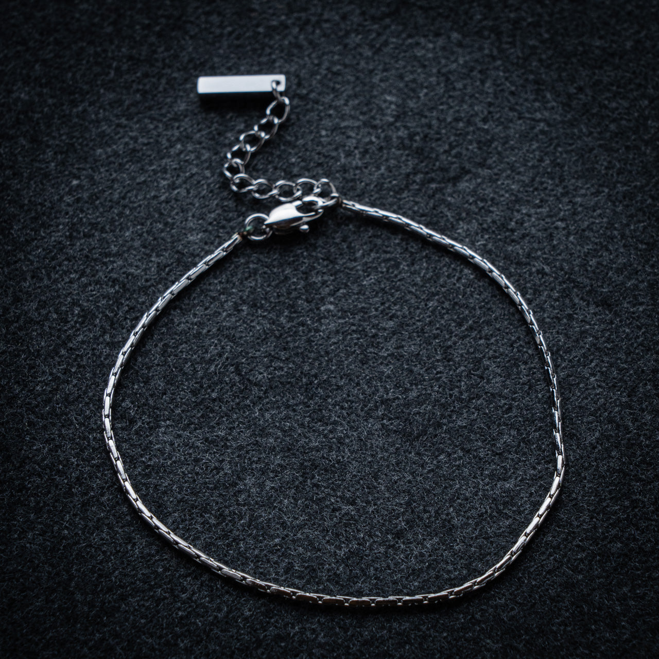 WIRE BRACELET