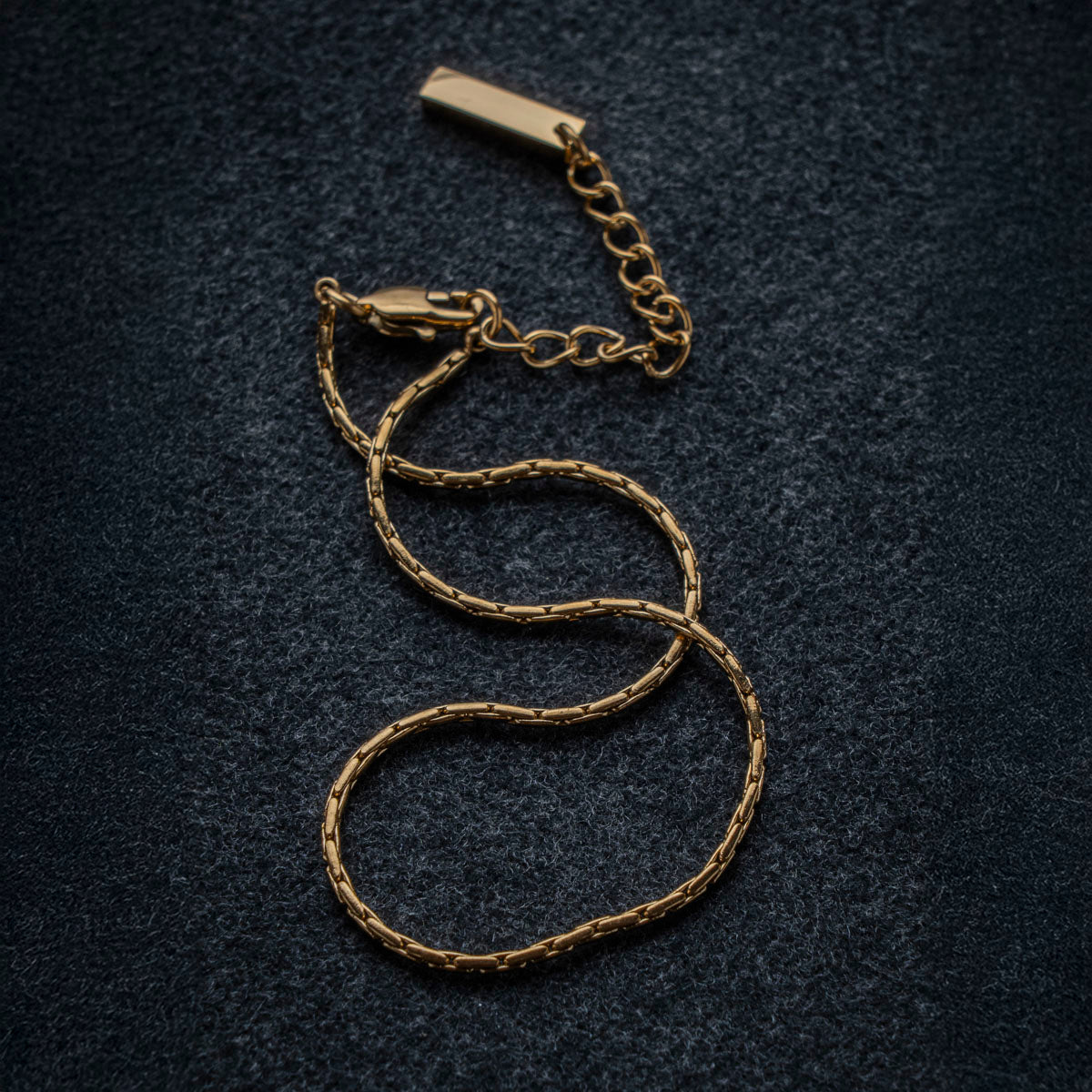 WIRE BRACELET