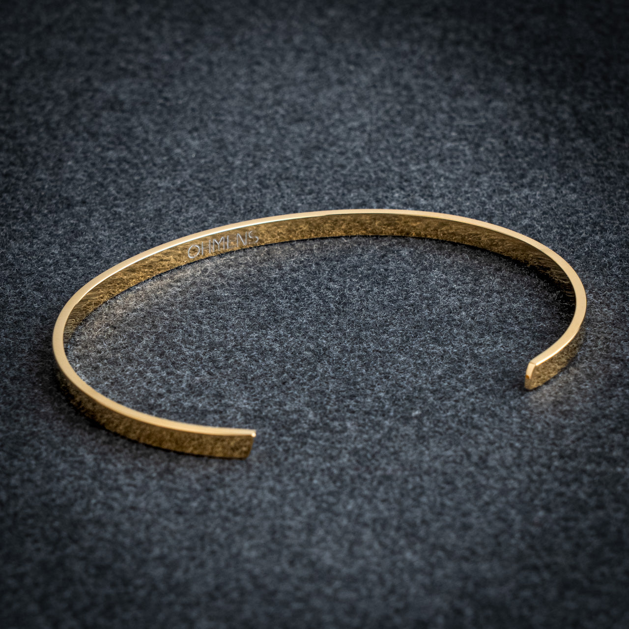 MINIMAL CUFF