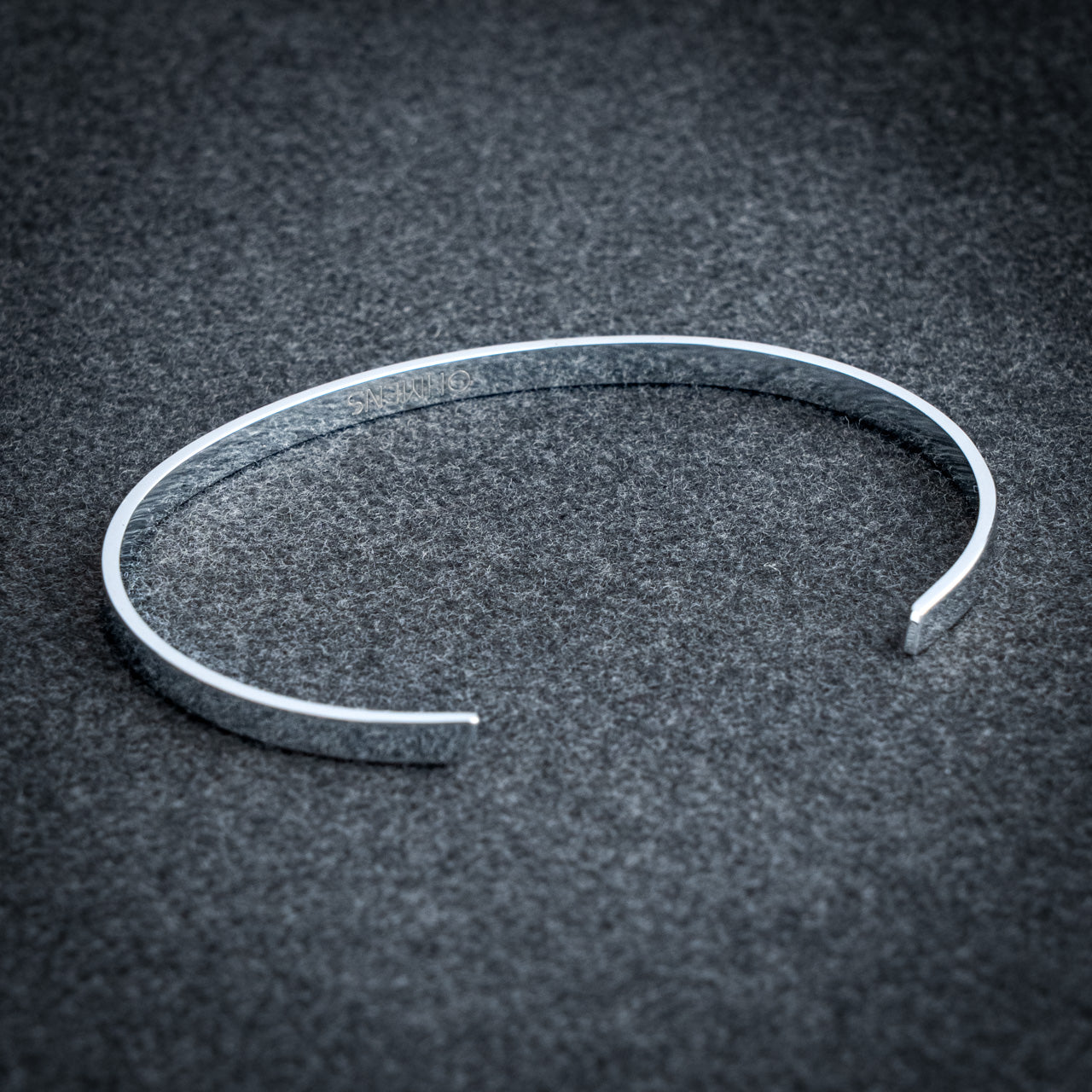 MINIMAL CUFF
