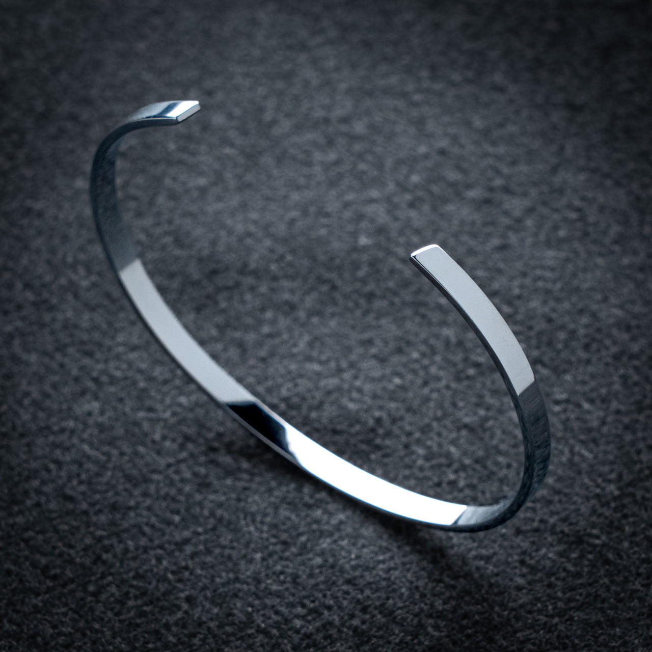 MINIMAL CUFF
