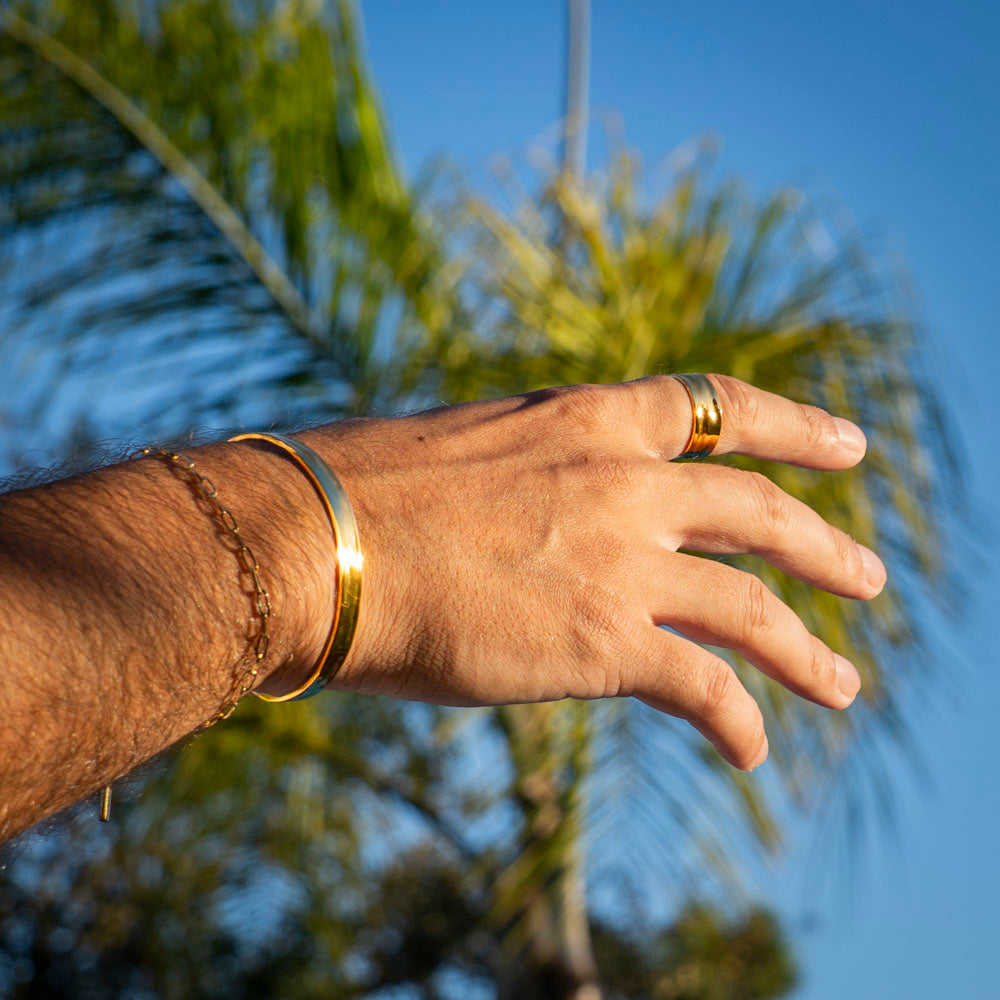 SIGNATURE CUFF