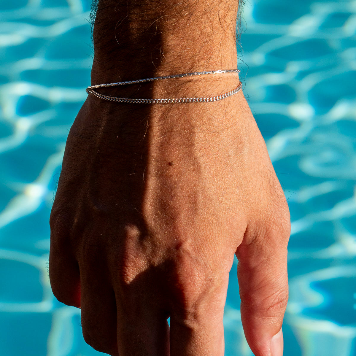 WIRE BRACELET