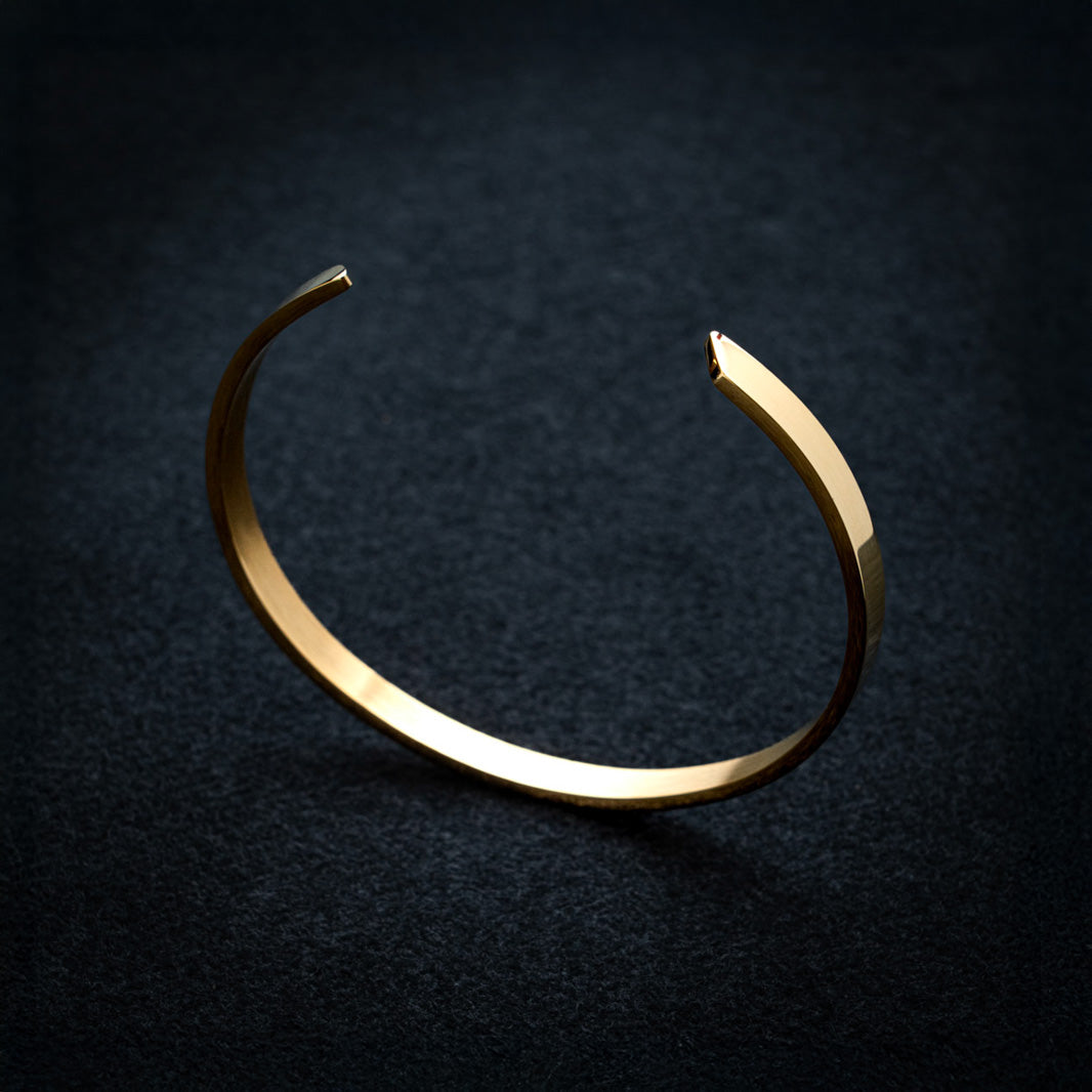 CLASSIC CUFF