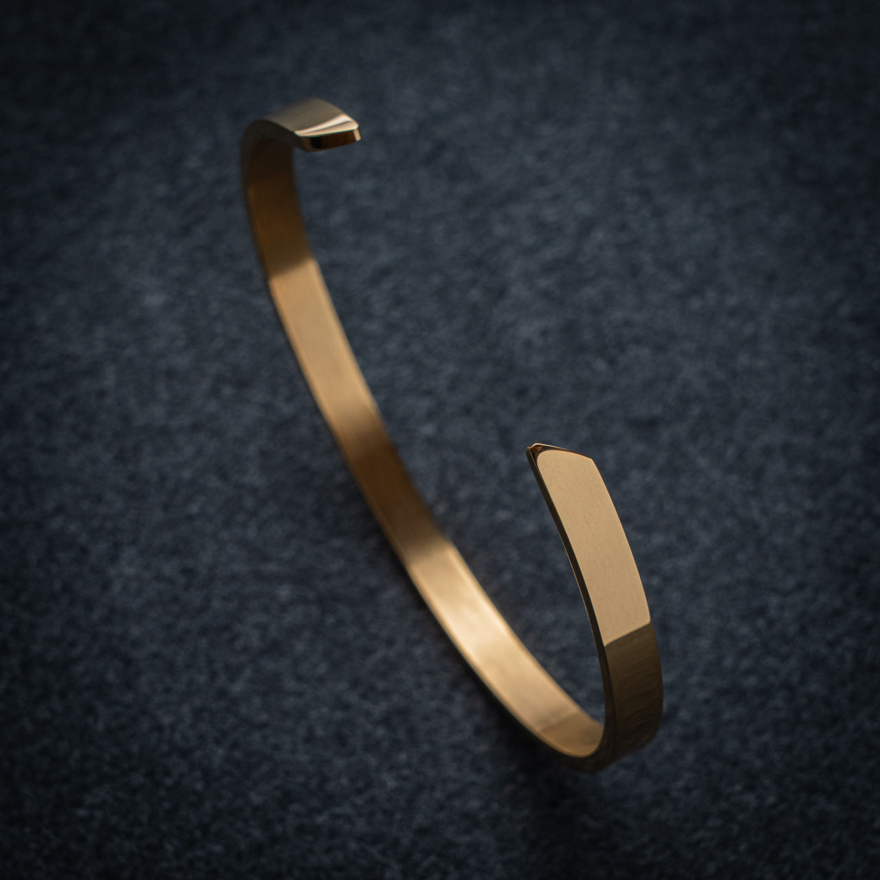 CLASSIC CUFF