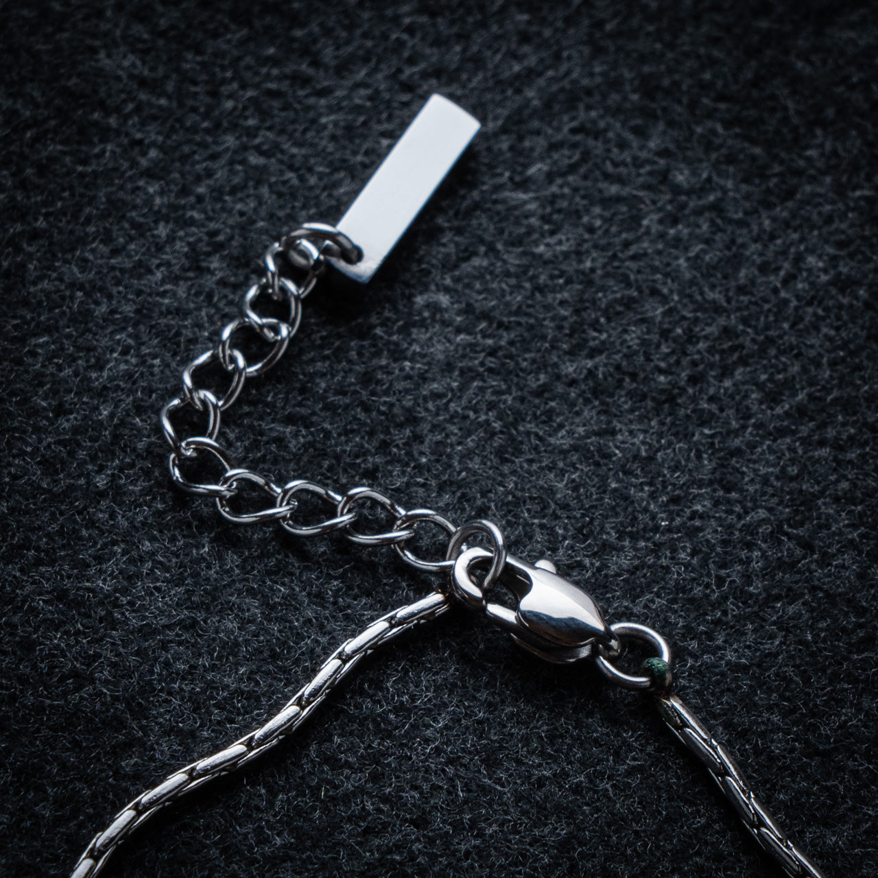 WIRE BRACELET
