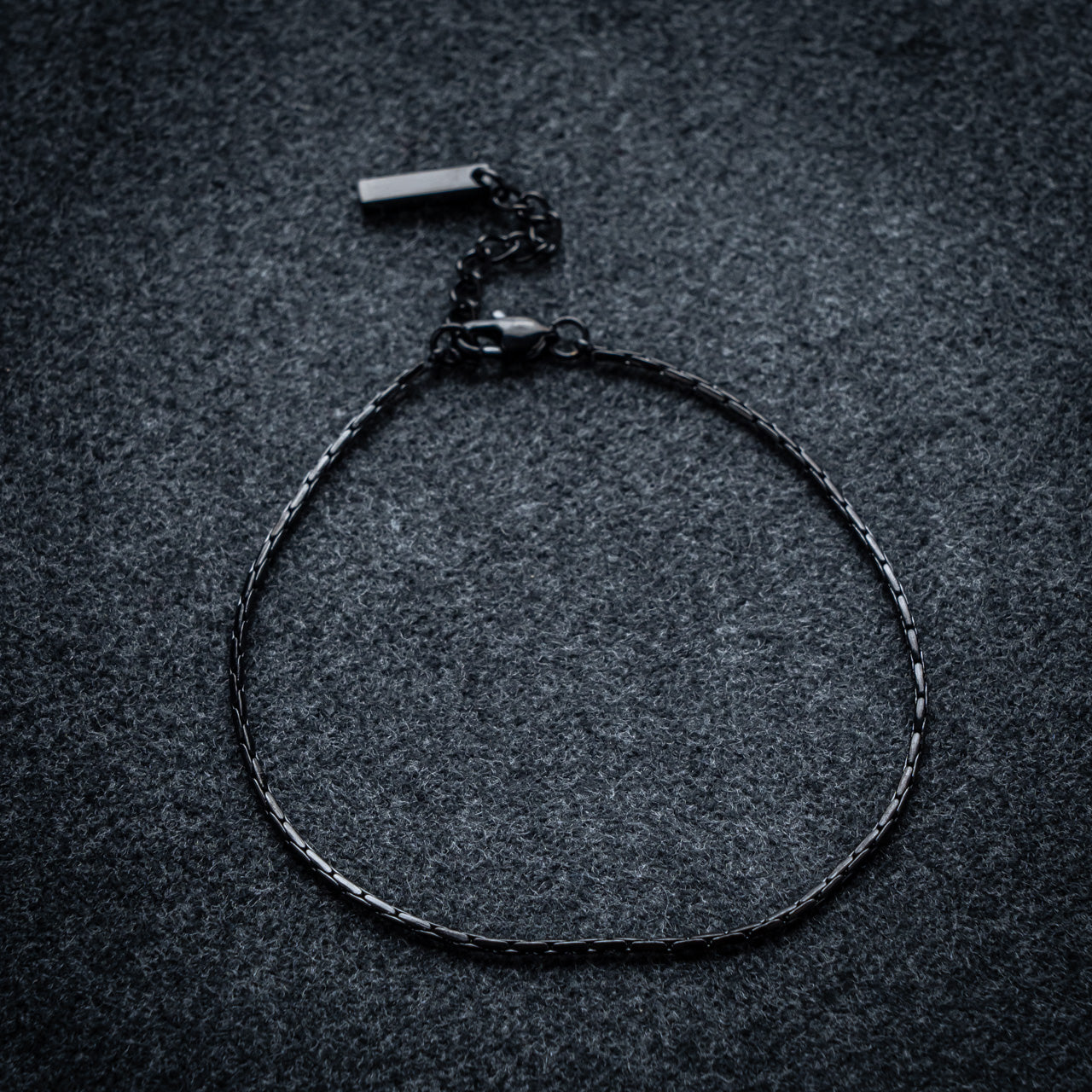 WIRE BRACELET