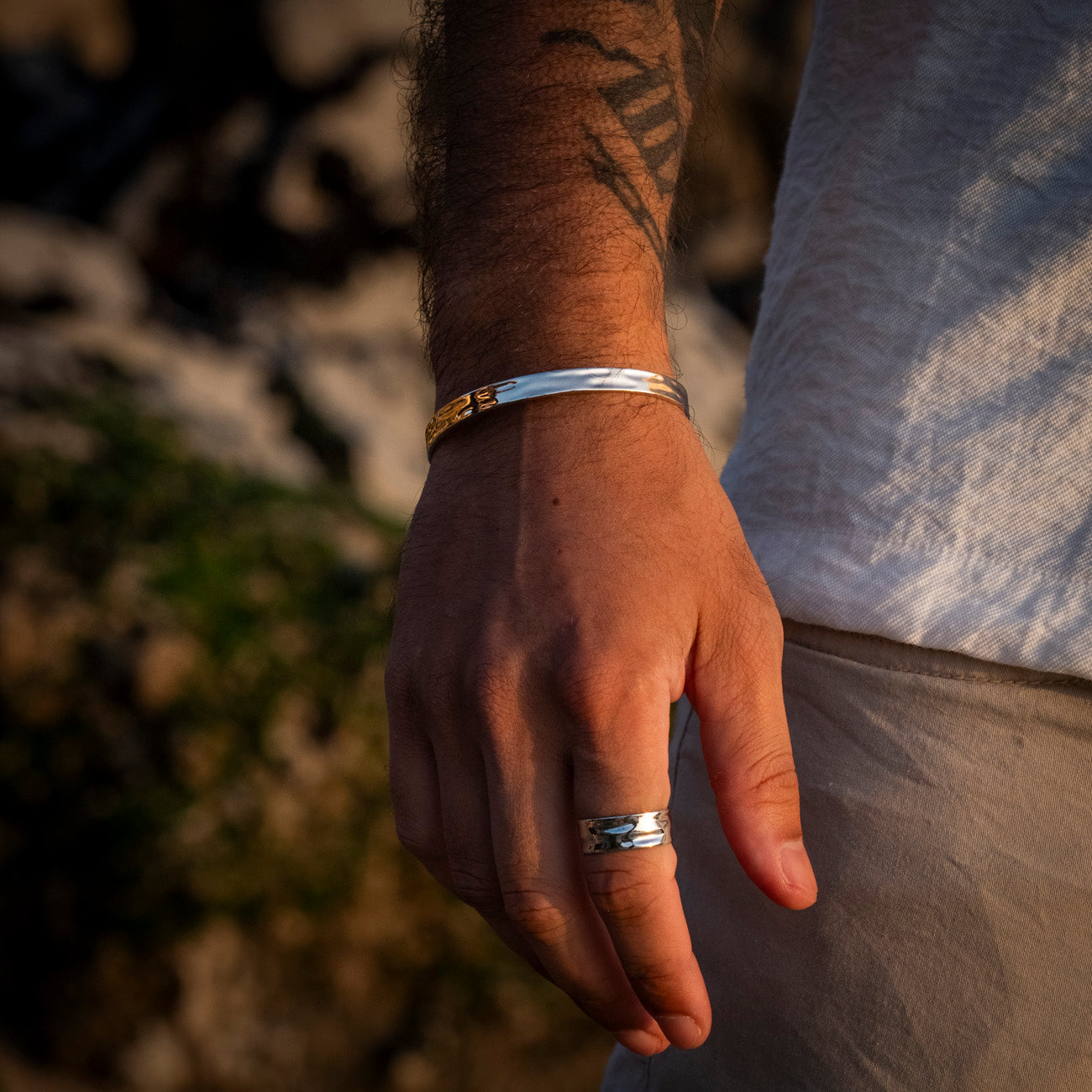 SIGNATURE CUFF