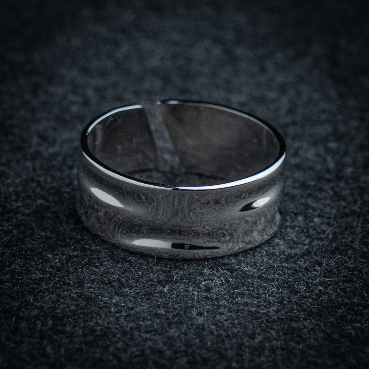 SIGNATURE RING