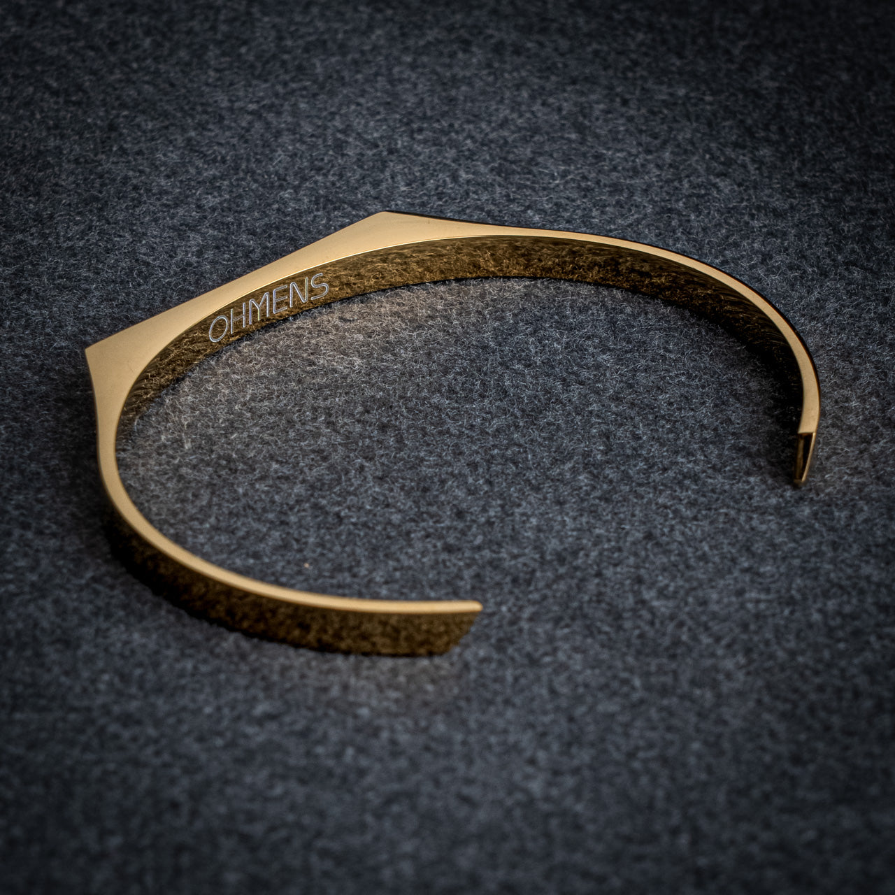 EXECUTIVE CUFF